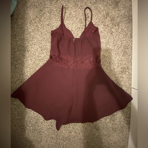 Red dress - Picture 2 of 2